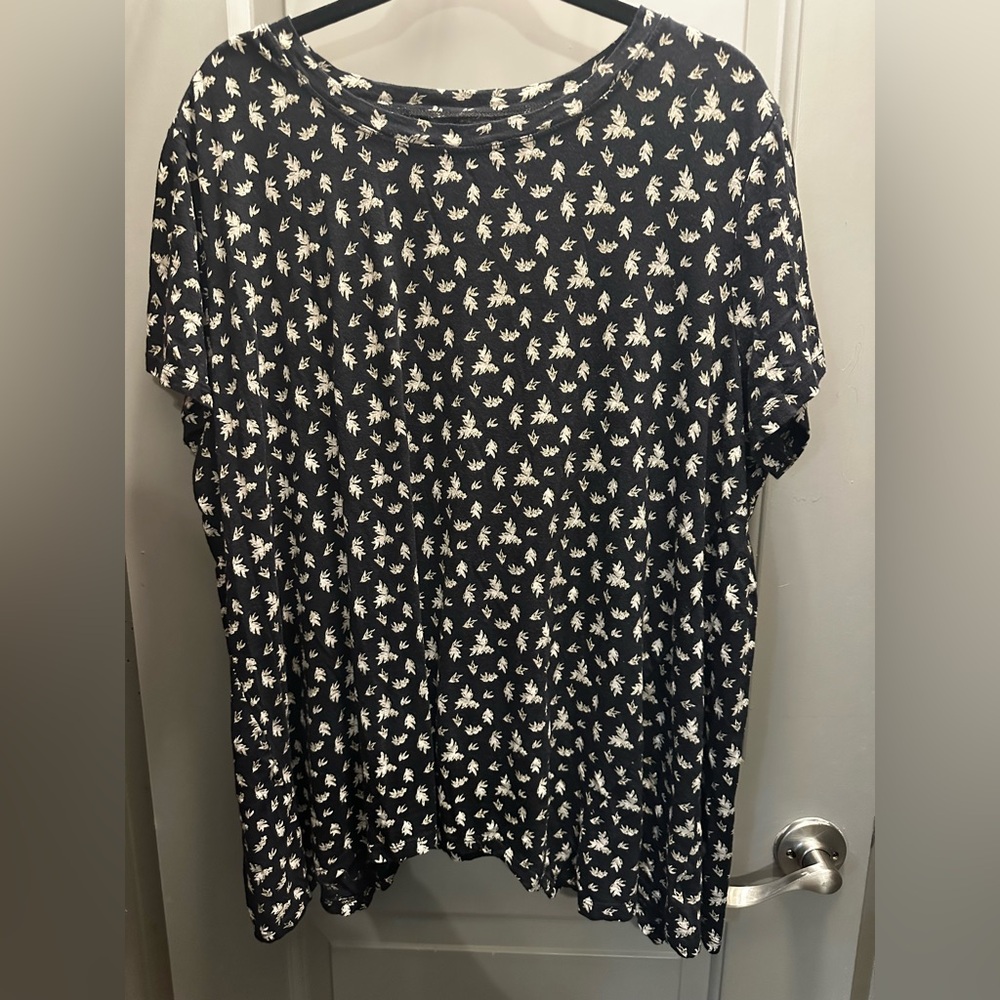 Wonderly Size 2X Short Sleeve Shirt EUC